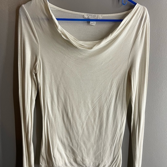 Lightly worn long sleeve shirt - Picture 1 of 2